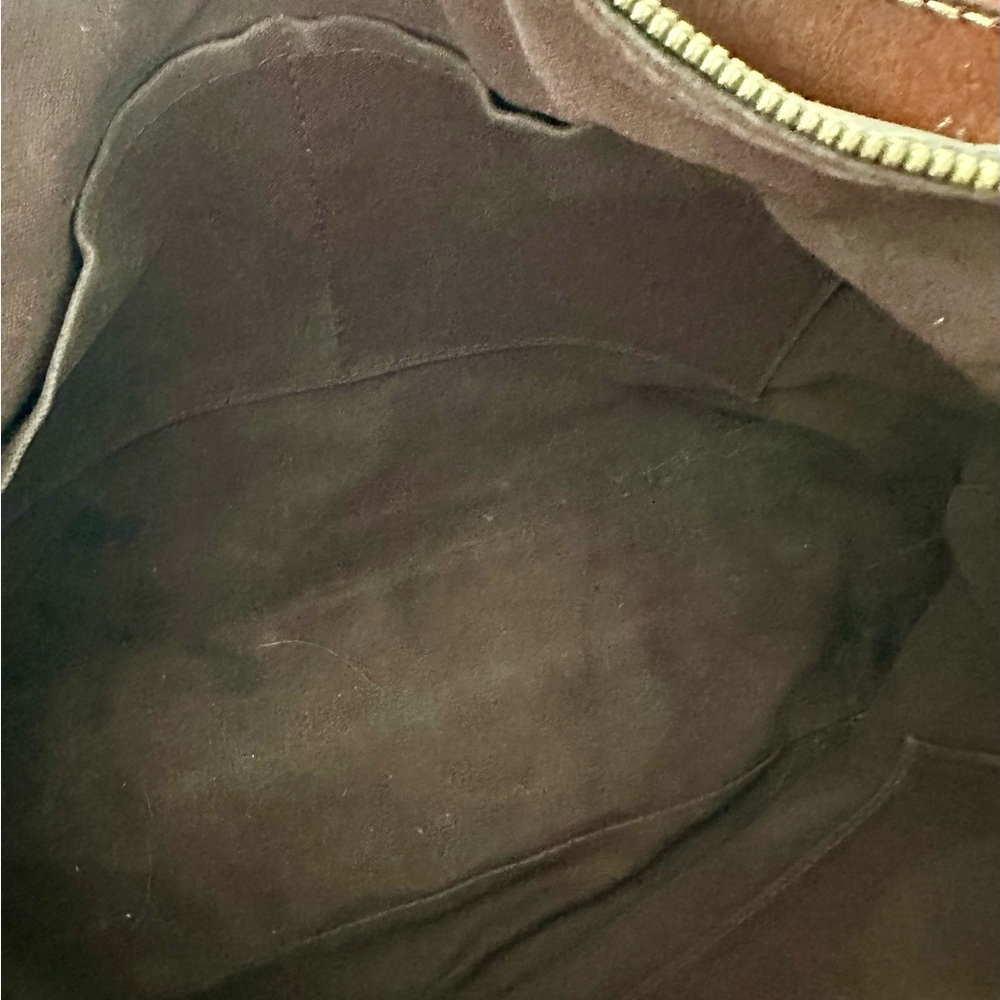 Louis Vuitton Berri MM Bag - Picture 11 of 12